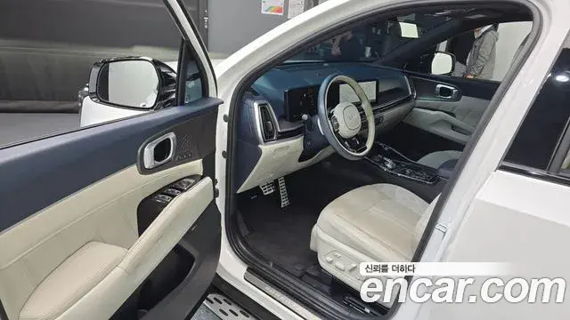 Kia Sorento 2023 — ფოტო 18/20