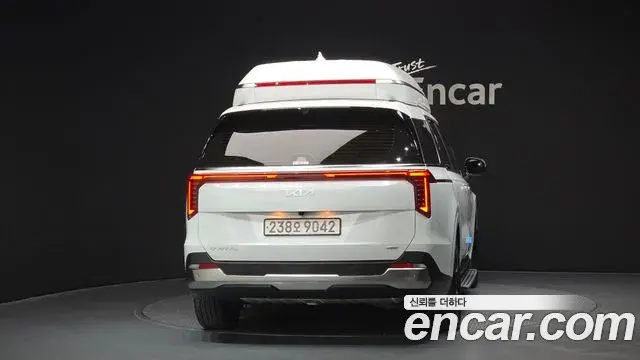 Kia Carnival 2024 — Şəkil 8/20