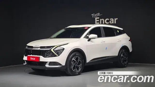 Kia Sportage 2021 — Фото 1/20