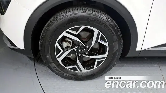 Kia Sportage 2021 — Фото 5/20