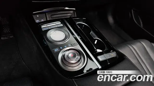 Genesis G80 2022 — Photo 13/20