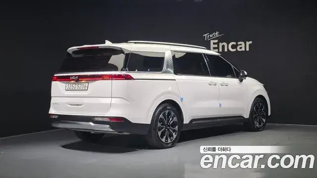 Kia Carnival 2020 — Фото 2/20