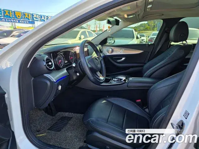 Mercedes-Benz E-Class 2018 — Şəkil 10/20