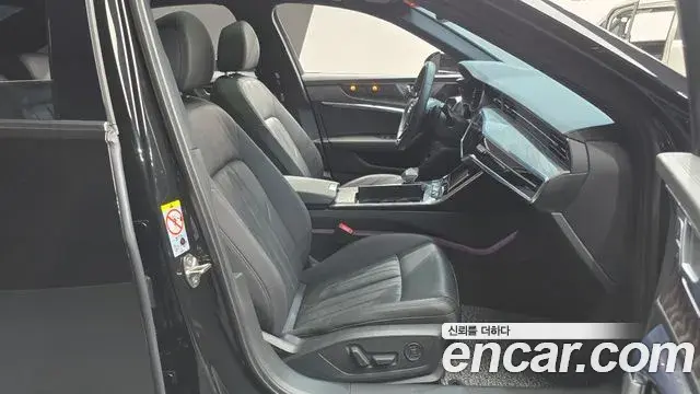 Audi A6 2021 — ფოტო 15/20