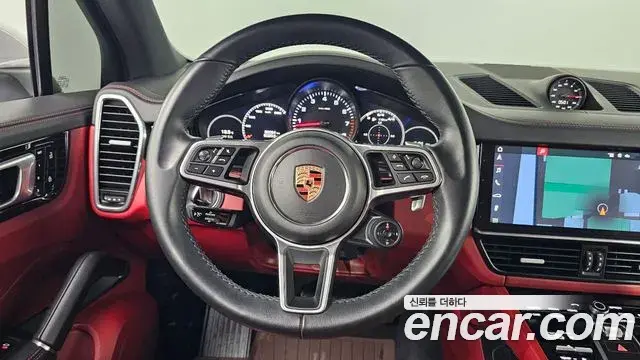 Porsche Cayenne 2020 — Фото 16/20