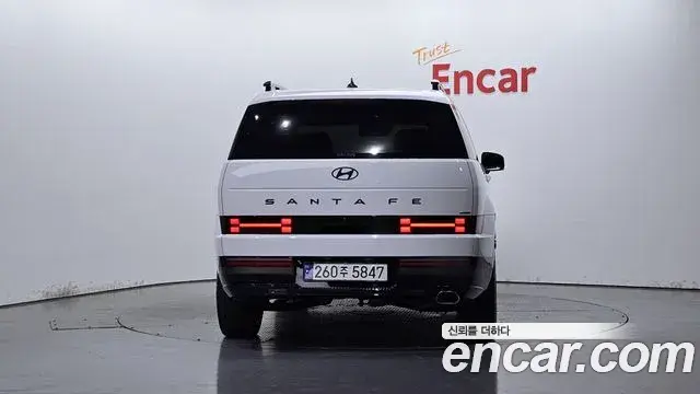Hyundai Santa Fe 2023 — Şəkil 19/20