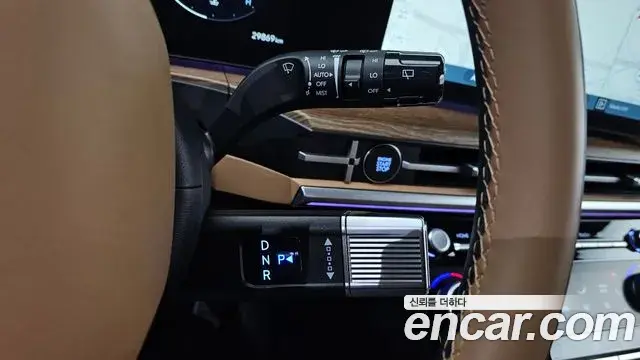 Hyundai Santa Fe 2023 — Şəkil 18/20