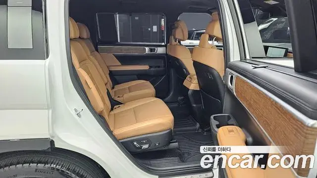 Hyundai Santa Fe 2023 — Şəkil 10/20
