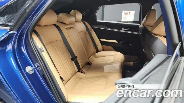 Kia K5 2020 — ფოტო 7/20
