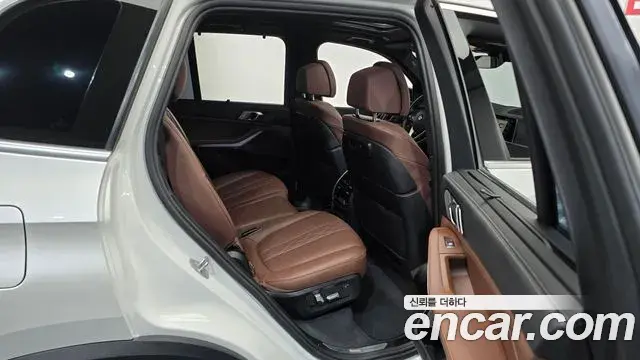 BMW X5 2023 — Photo 9/20