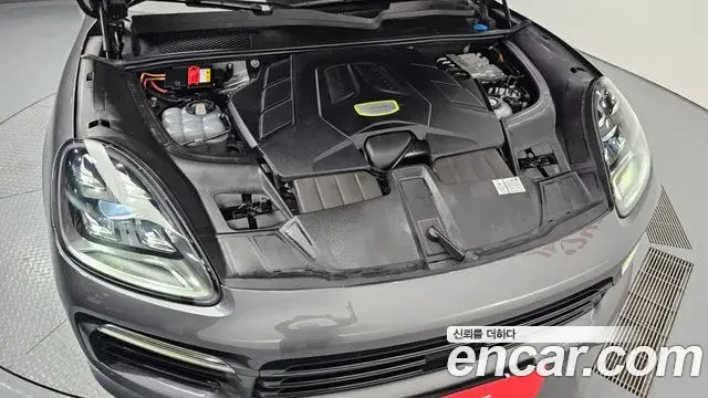 Porsche Cayenne 2021 — Фото 6/20