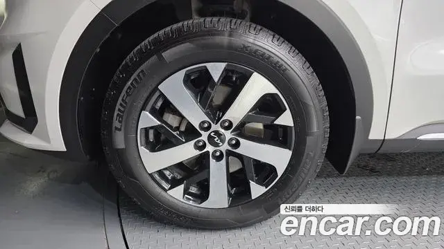 Kia Sorento 2021 — Photo 4/20