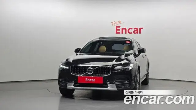 Volvo V90 Cross Country 2020 — Photo 14/20