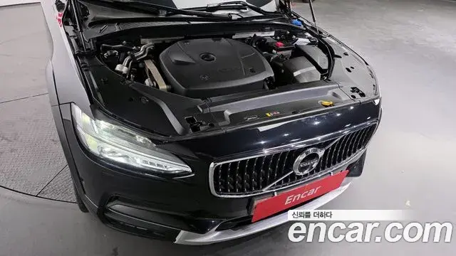 Volvo V90 Cross Country 2020 — Photo 5/20