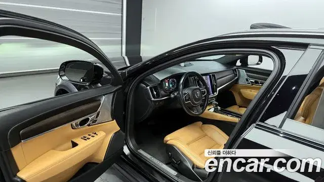Volvo V90 Cross Country 2020 — Photo 6/20