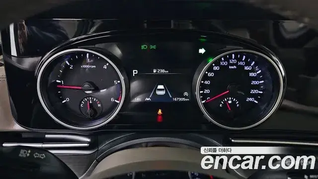 Kia Carnival 2021 — Фото 8/20