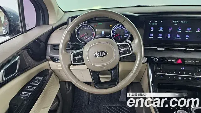 Kia Carnival 2021 — Фото 12/20