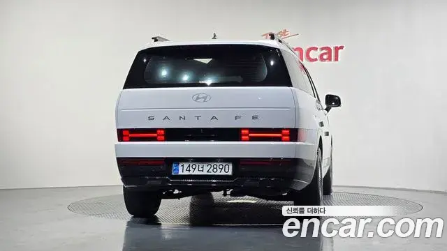 Hyundai Santa Fe 2023 — Photo 1/20