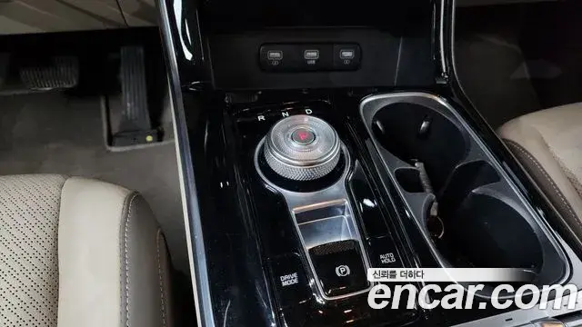 Kia Carnival 2020 — Фото 9/20