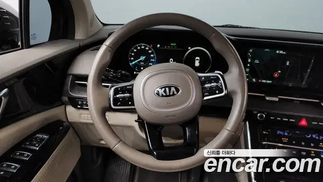 Kia Carnival 2020 — Фото 13/20