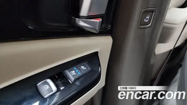 Kia Carnival 2020 — Фото 19/20