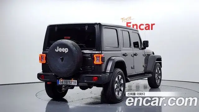 Jeep Wrangler 2022 — Фото 2/20