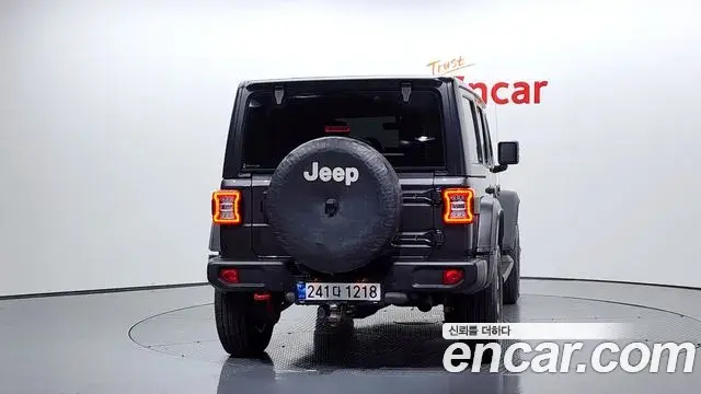 Jeep Wrangler 2022 — Фото 4/20