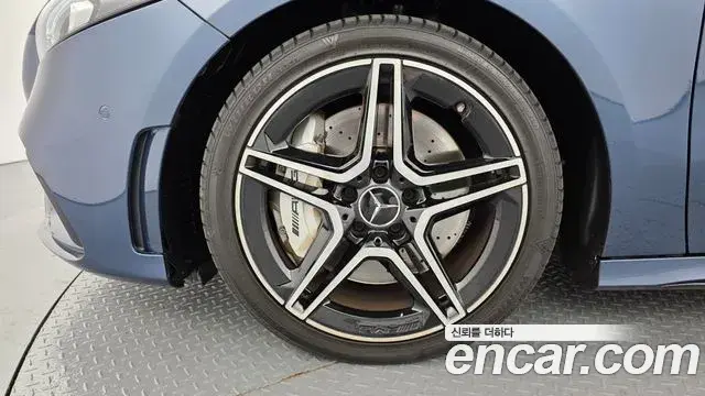 Mercedes-Benz A-Class 2022 — Фото 5/20