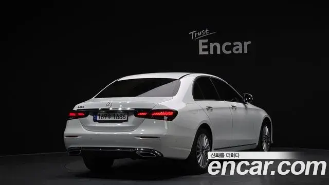 Mercedes-Benz E-Class 2022 — Şəkil 6/20
