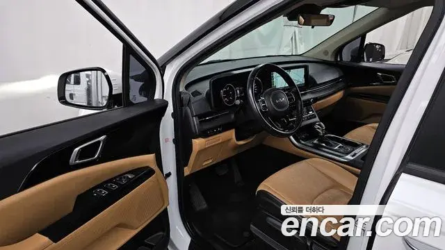 Kia Carnival 2022 — Фото 10/20
