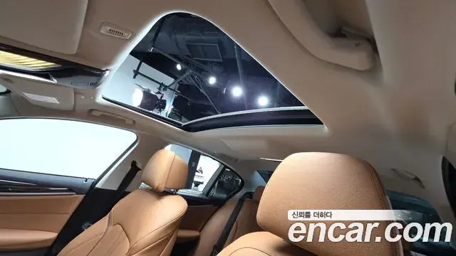 BMW 5 Series 2022 — Фото 18/20