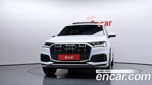 Audi Q7 2021 — Фото 3/20