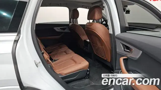 Audi Q7 2021 — Фото 12/20
