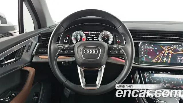 Audi Q7 2021 — Фото 13/20