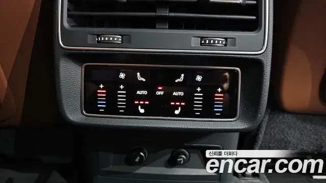 Audi Q7 2021 — Фото 18/20