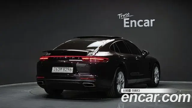 Porsche Panamera 2020 — Фото 2/20