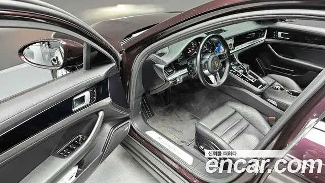 Porsche Panamera 2020 — Фото 12/20