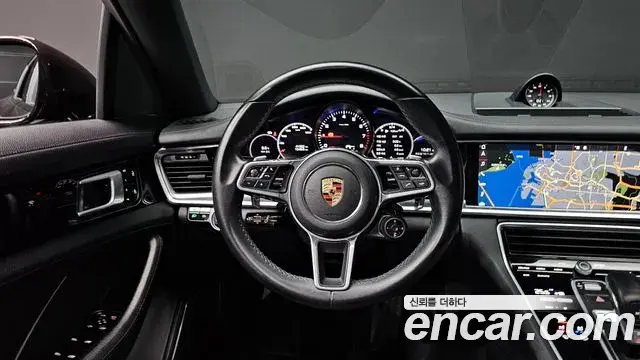 Porsche Panamera 2020 — Фото 13/20