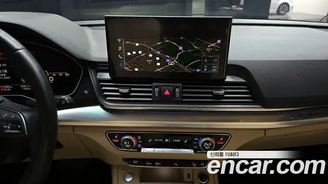 Audi Q5 2022 — Şəkil 6/20