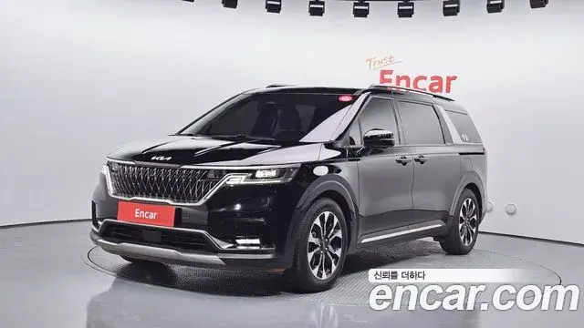 Kia Carnival 2023 — Фото 1/20