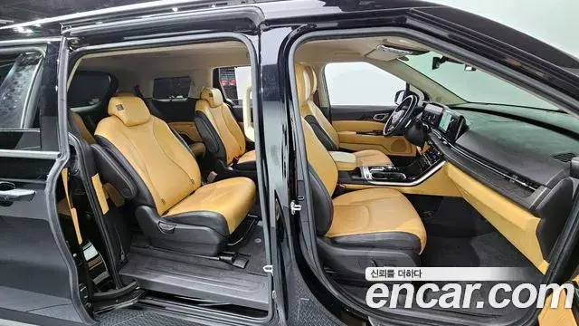 Kia Carnival 2023 — Фото 12/20