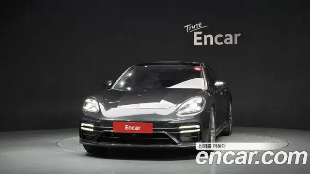 Porsche Panamera 2021 — Photo 4/31