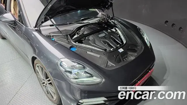 Porsche Panamera 2021 — Photo 11/31