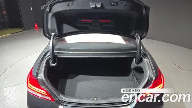 Genesis G70 2019 — Şəkil 18/20