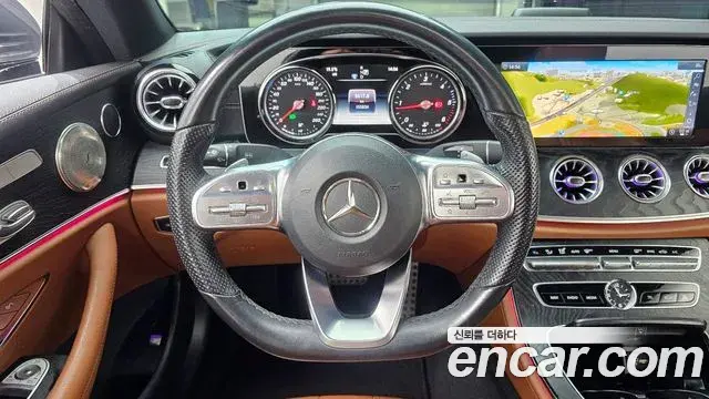 Mercedes-Benz E-Class 2018 — Photo 17/20