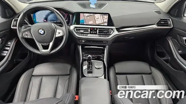BMW 3 Series 2022 — ფოტო 7/20