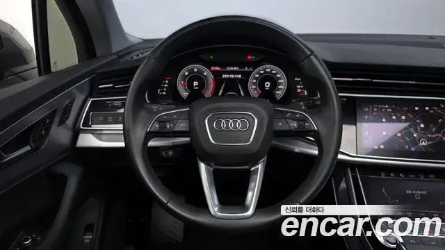 Audi Q7 2021 — ფოტო 16/20