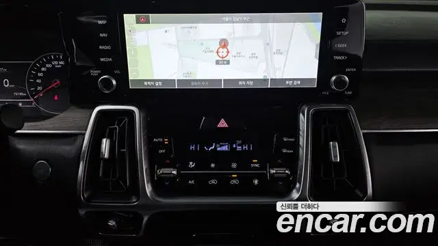 Kia Sorento 2022 — Photo 8/20