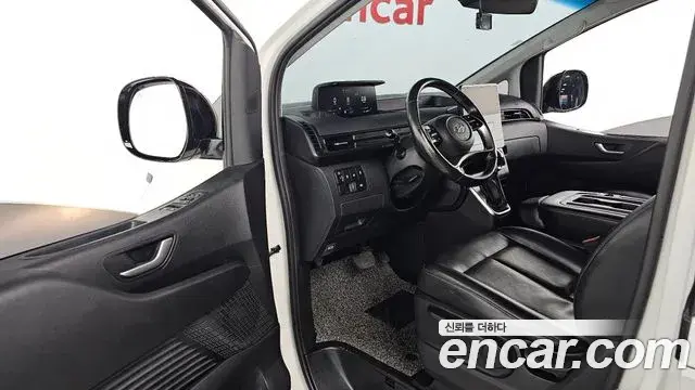 Hyundai Staria 2021 — Şəkil 1/20