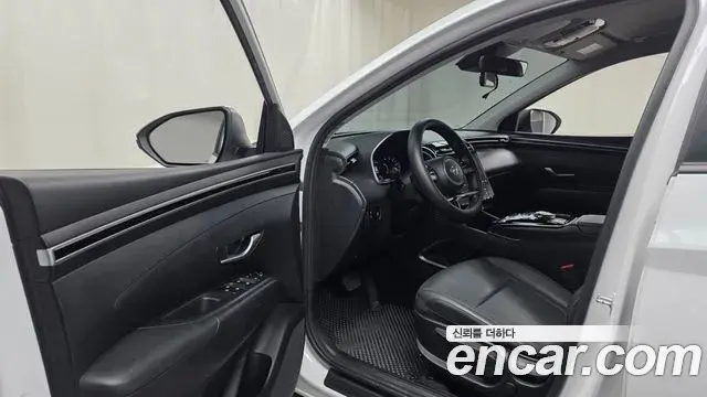 Hyundai Tucson Hybrid 2022 — ფოტო 18/20